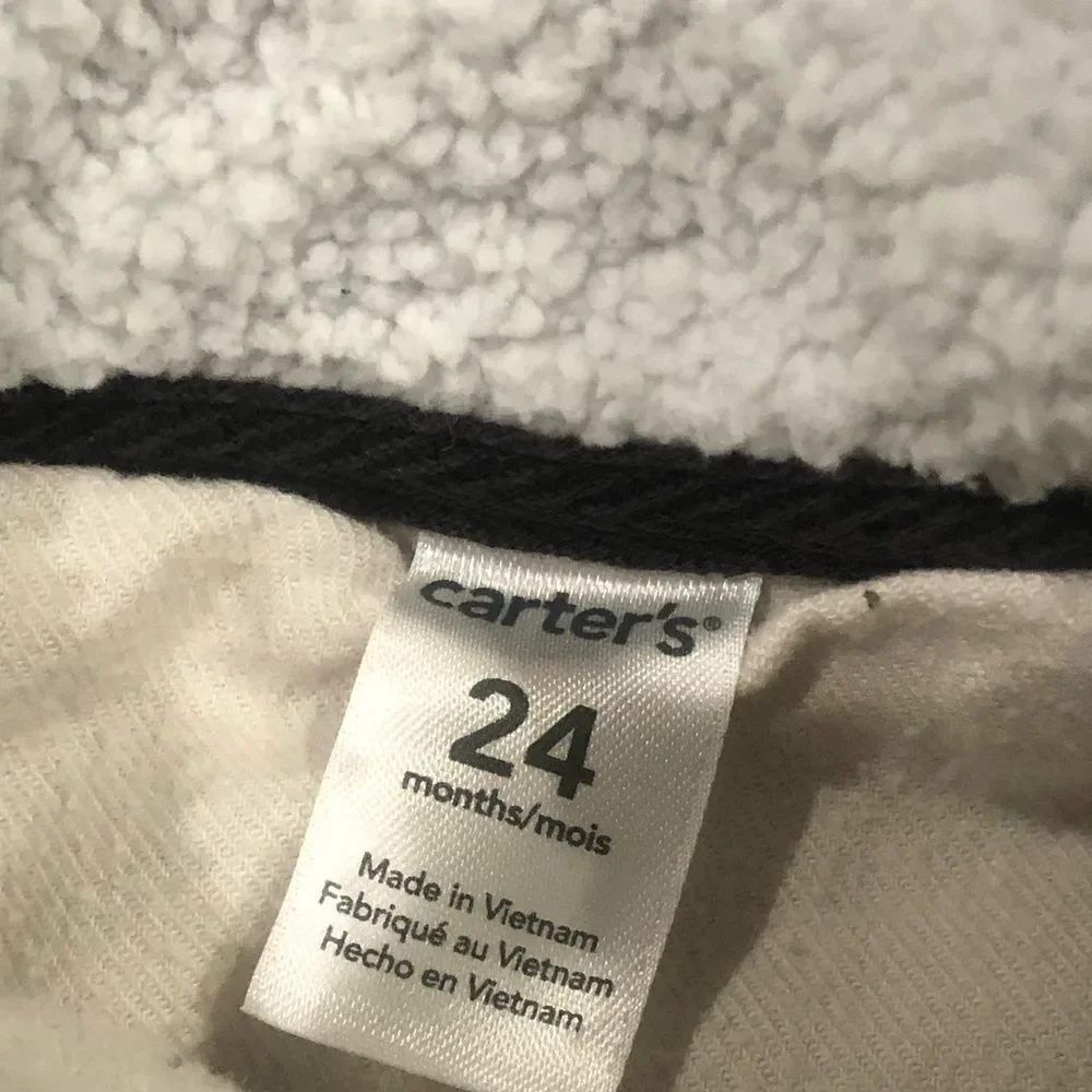 Boys Carter’s Jacket Vest Size 24m Cozy White and Black Fleece